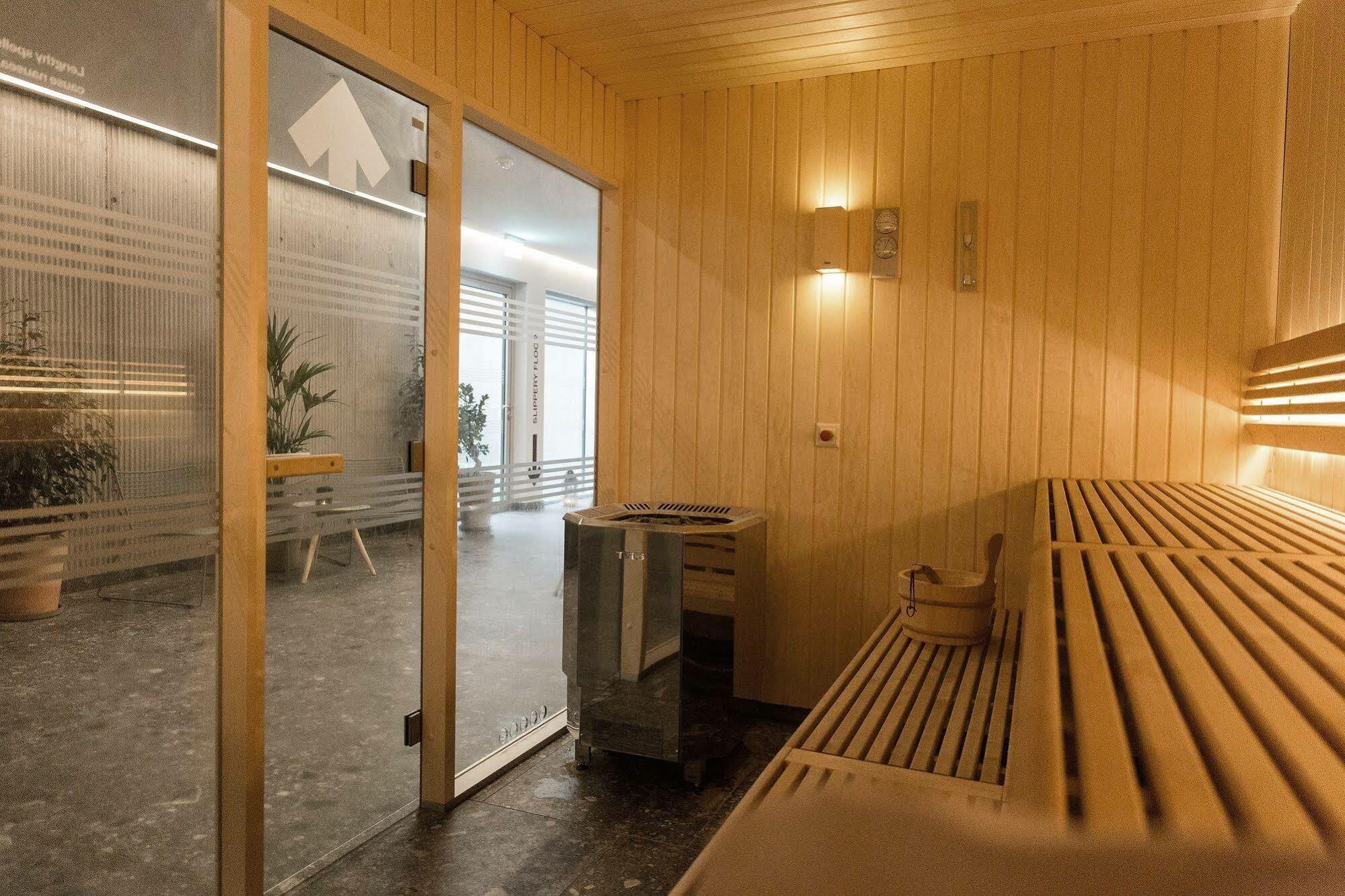 Midgardur By Center Hotell 4*